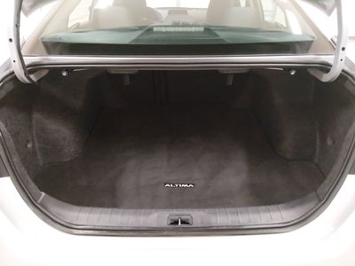 2024 Nissan Altima — photo 11 view