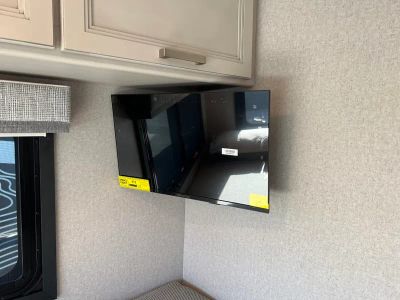 2027 Thor Motor Coach MAGNITUDE GRAND — photo 26 view