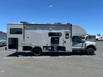 2027 Thor Motor Coach MAGNITUDE GRAND — photo 28 view