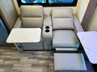 2027 Thor Motor Coach MAGNITUDE GRAND — photo 7 view