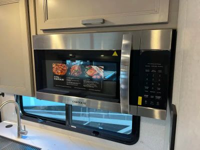 2027 Thor Motor Coach MAGNITUDE GRAND — photo 13 view