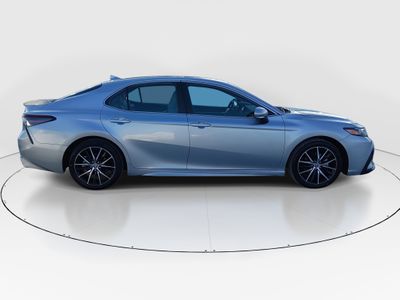 2024 Toyota Camry — photo 8 view