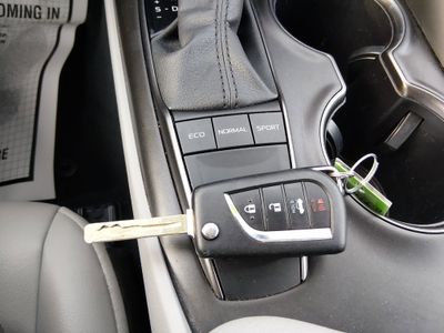 2024 Toyota Camry — photo 15 view