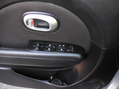 2016 Kia Soul - Photo 21
