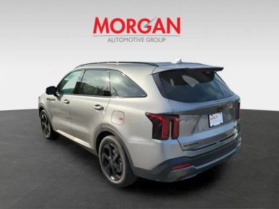 2026 Kia Sorento Hybrid — rear three-quarter view