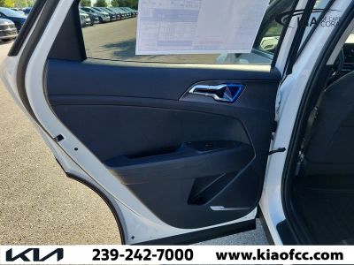 2026 Kia Sportage — photo 13 view