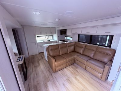2026 Brinkley MODEL I - Photo 8