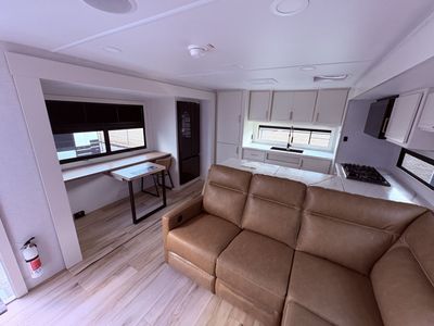 2026 Brinkley MODEL I - Photo 9