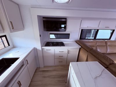 2026 Brinkley MODEL I - Photo 12