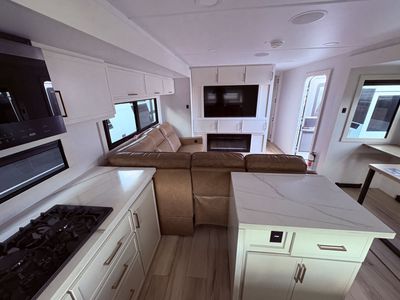 2026 Brinkley MODEL I - Photo 10