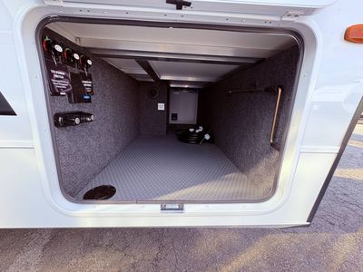 2026 Brinkley MODEL I - Photo 4