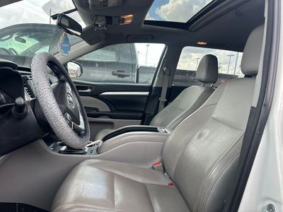 2016 Toyota Highlander - Photo 9