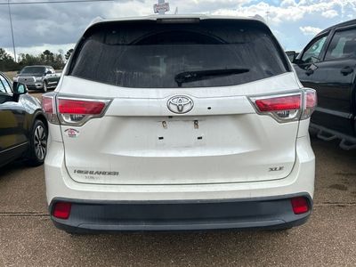 2016 Toyota Highlander - Photo 3