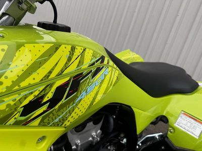 2026 Yamaha YFZ450R SE — engine compartment view