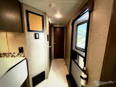 2020 Forest River Flagstaff Super Lite — photo 7 view
