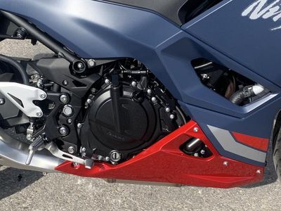 2026 Kawasaki Ninja 500 ABS Metallic Matte Twilight Blue - Photo 11