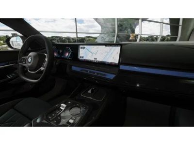 2027 BMW 5 Series — photo 14 view