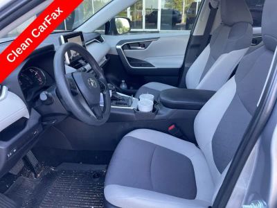2025 Toyota RAV4 - Photo 5