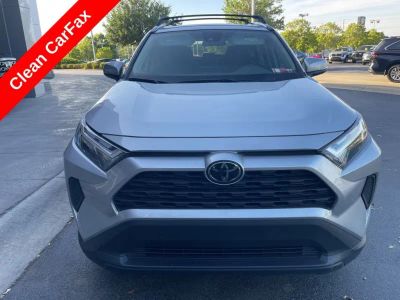 2025 Toyota RAV4 - Photo 4