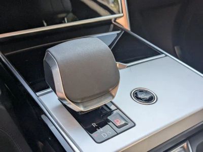 2026 Land Rover Range Rover — photo 25 view