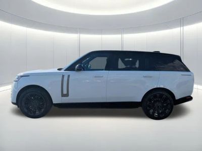 2026 Land Rover Range Rover — photo 9 view