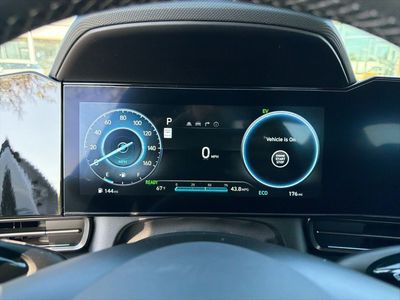 2025 Hyundai Elantra Hybrid — photo 20 view