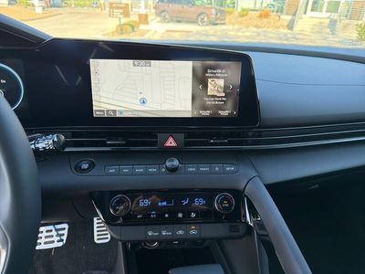 2025 Hyundai Elantra Hybrid — photo 21 view