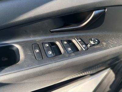 2025 Hyundai Elantra Hybrid — photo 28 view
