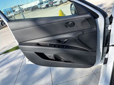 2025 Hyundai Elantra Hybrid — photo 27 view
