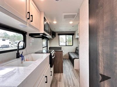 2024 Jayco Jay Flight SLX - Photo 11
