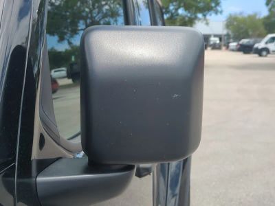 2025 Jeep Wrangler — photo 12 view