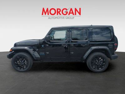 2025 Jeep Wrangler — photo 8 view