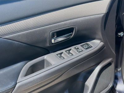 2020 Mitsubishi Outlander — photo 16 view