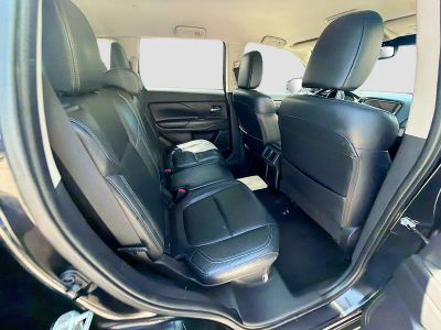2020 Mitsubishi Outlander — photo 27 view