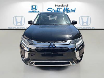 2020 Mitsubishi Outlander — side profile view