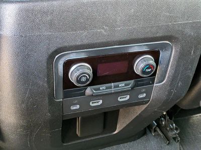 2023 Chevrolet Suburban — photo 16 view