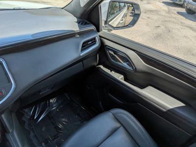 2023 Chevrolet Suburban — photo 19 view