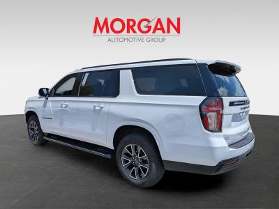 2023 Chevrolet Suburban — engine compartment view