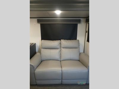2023 Keystone RV Premier Ultra Lite - Photo 33