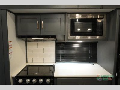 2023 Keystone RV Premier Ultra Lite - Photo 13