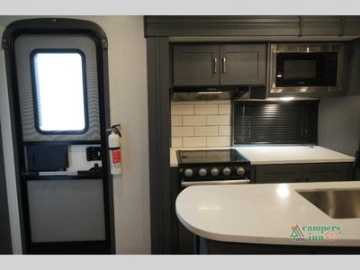 2023 Keystone RV Premier Ultra Lite - Photo 12