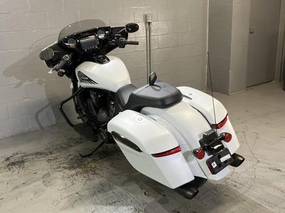 2025 Indian Motorcycle Chieftain PowerPlus Dark Horse 112 Ghost White Metallic Smoke - Photo 8
