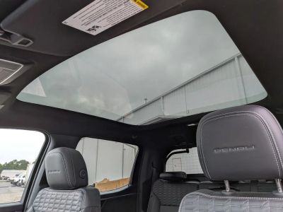 2025 GMC Sierra EV - Photo 13
