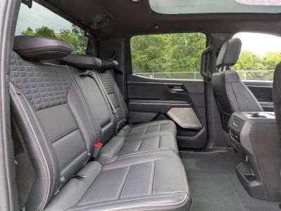 2025 GMC Sierra EV - Photo 23