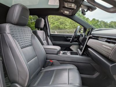 2025 GMC Sierra EV - Photo 24