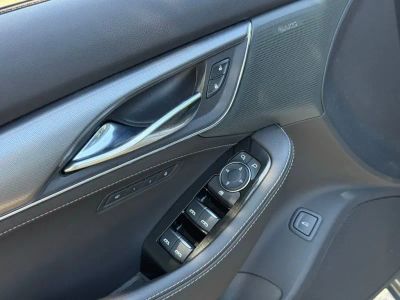 2025 Cadillac CT5 - Photo 18