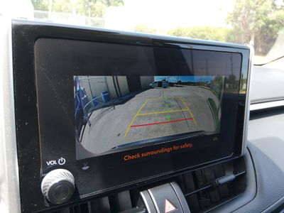 2024 Toyota RAV4 - Photo 16