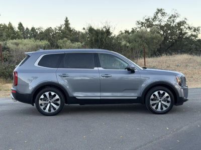 2021 Kia Telluride — engine compartment view