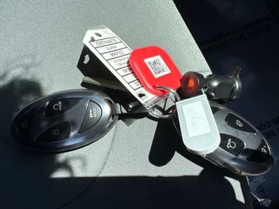 2025 Hyundai Elantra — photo 39 view
