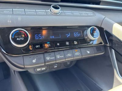 2025 Hyundai Elantra — photo 20 view